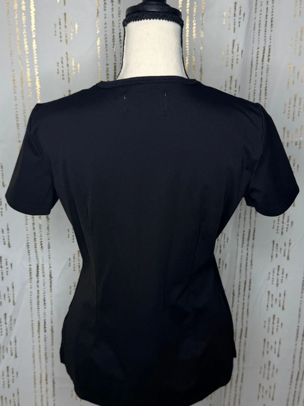 Ashh Scrubs Aneesa Black V-Neck Short Sleeve Top. Size M. - Picture 2 of 5